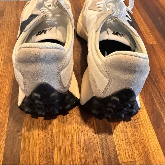 New Balance 327 Lifestyle White and Black Sneakers - Picture 9 of 10
